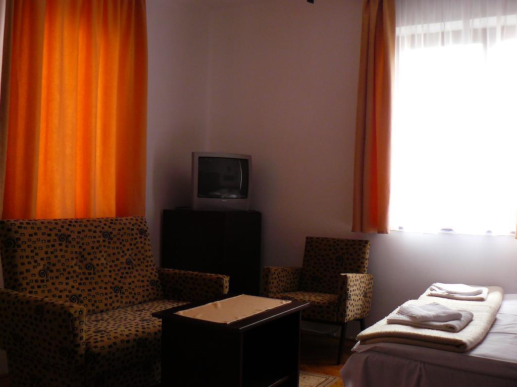 Diana Panzio Bed and Breakfast Matrafured Rum bild