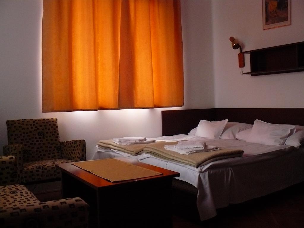Diana Panzio Bed and Breakfast Matrafured Rum bild